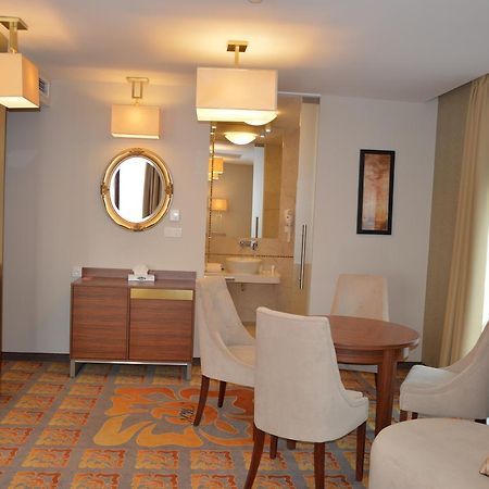 Hotel Via Baltica Łomża エクステリア 写真