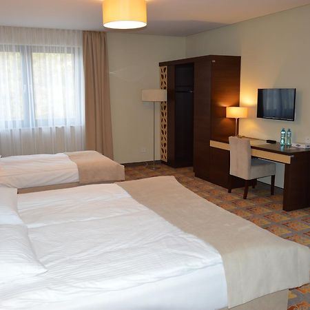 Hotel Via Baltica Łomża エクステリア 写真