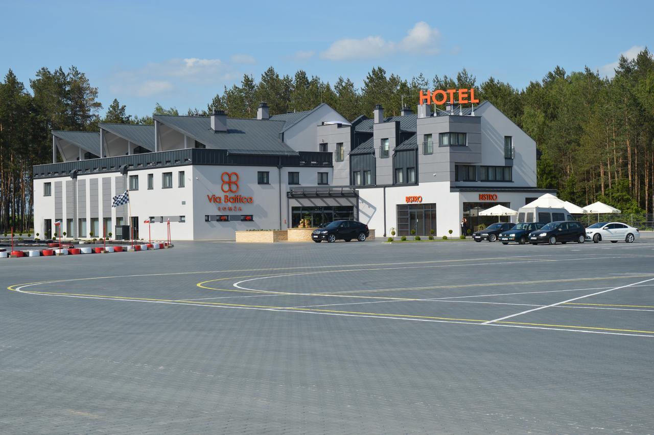 Hotel Via Baltica Łomża エクステリア 写真